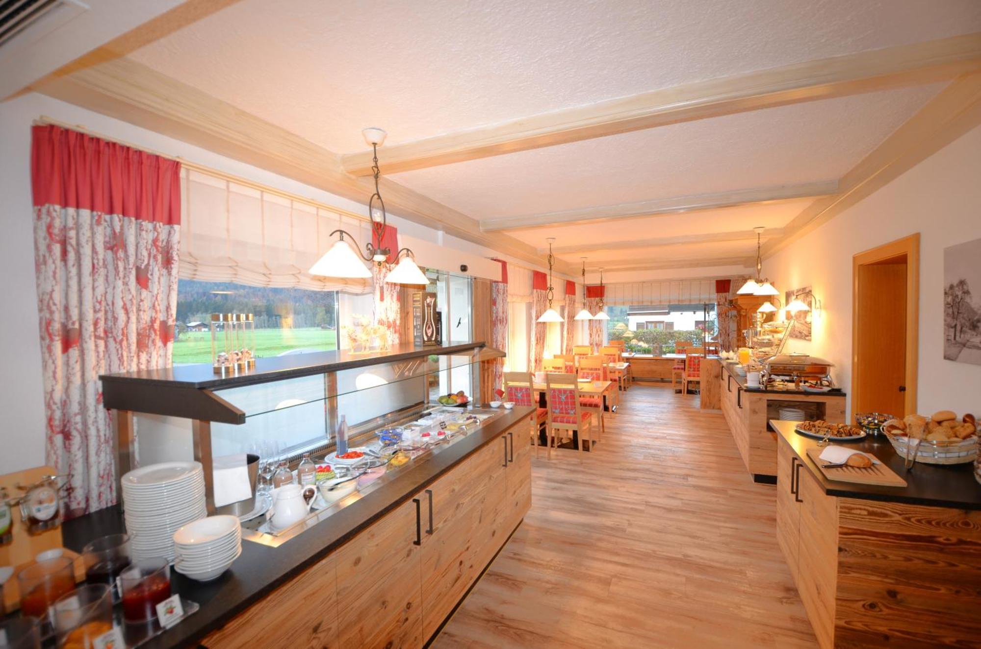 Hotel Cafe Fuggerhof オーベルストドルフ エクステリア 写真