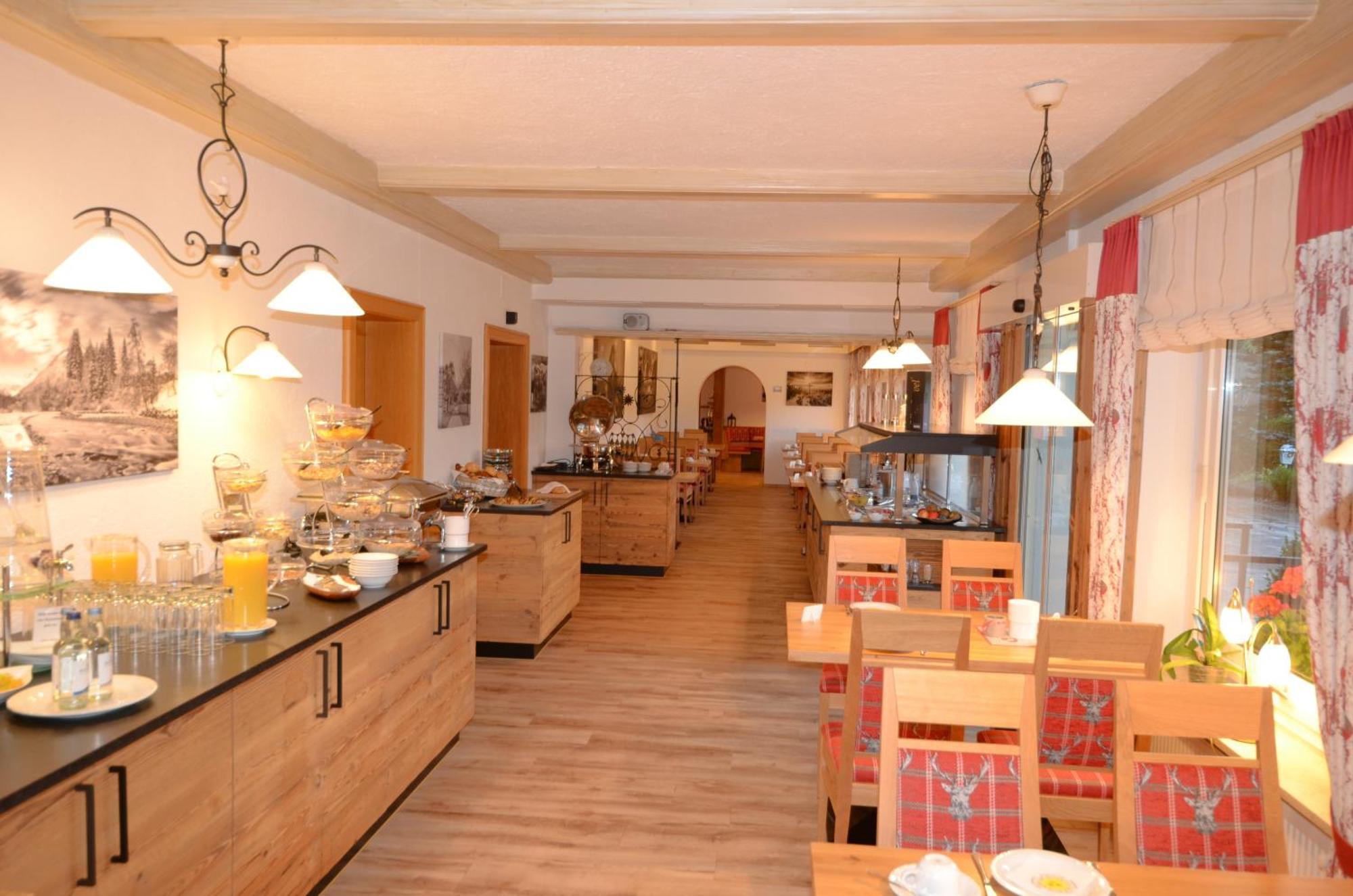Hotel Cafe Fuggerhof オーベルストドルフ エクステリア 写真