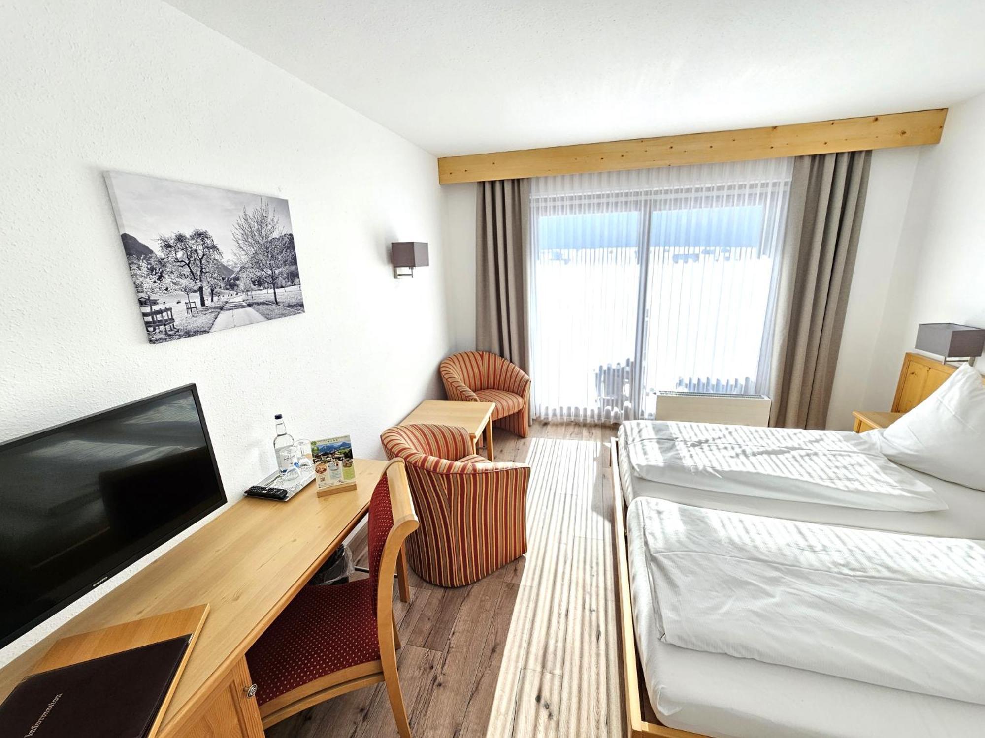 Hotel Cafe Fuggerhof オーベルストドルフ エクステリア 写真