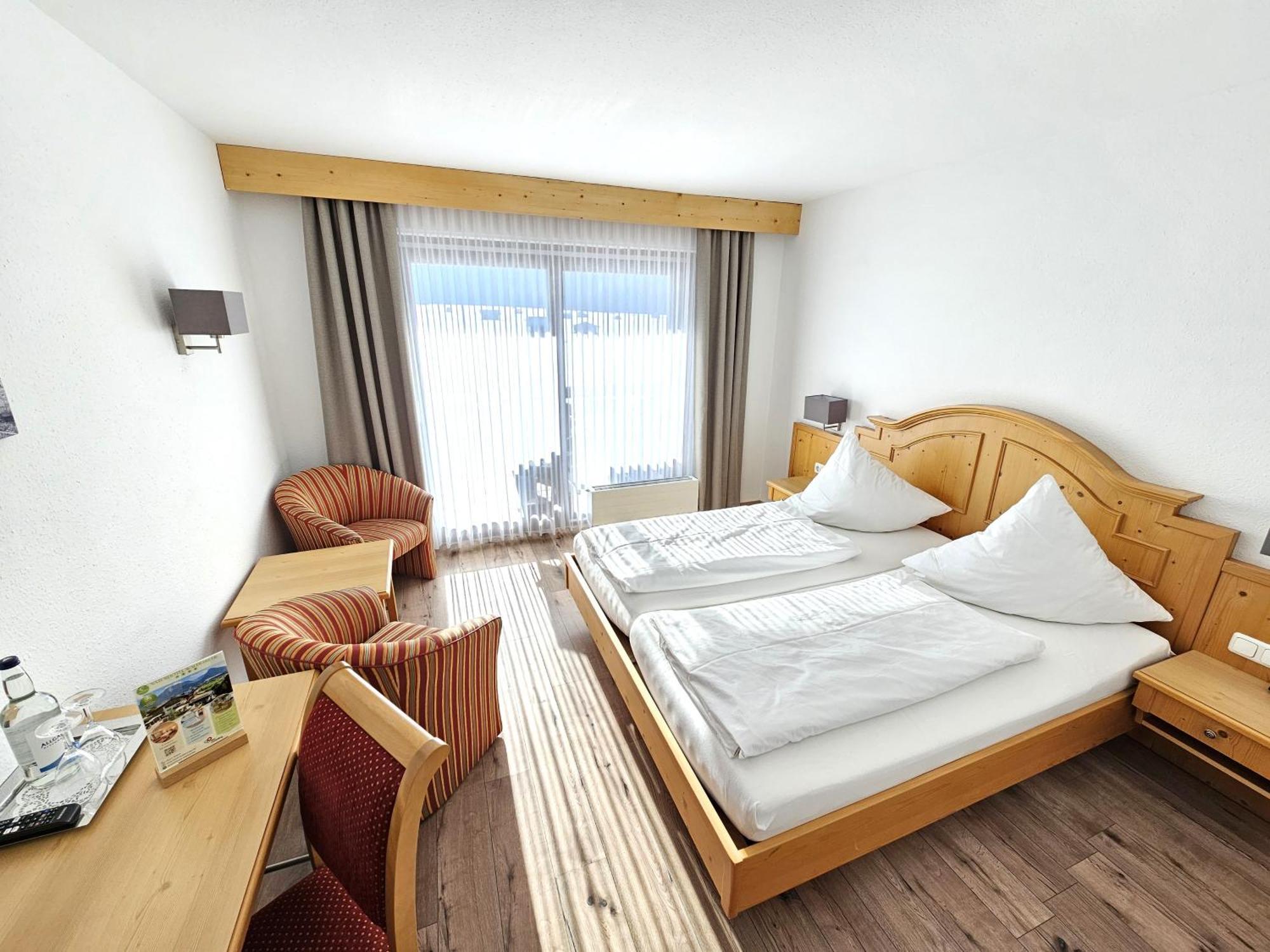 Hotel Cafe Fuggerhof オーベルストドルフ エクステリア 写真