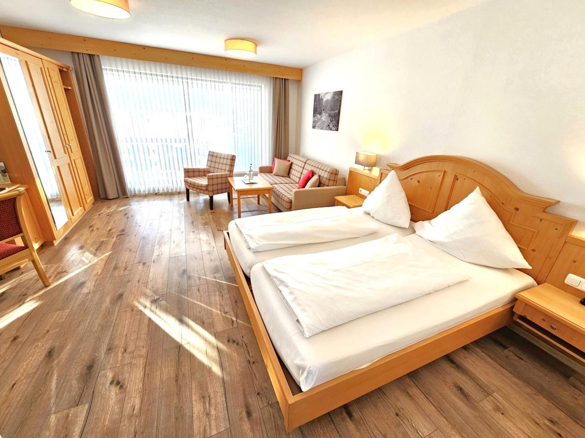 Hotel Cafe Fuggerhof オーベルストドルフ エクステリア 写真