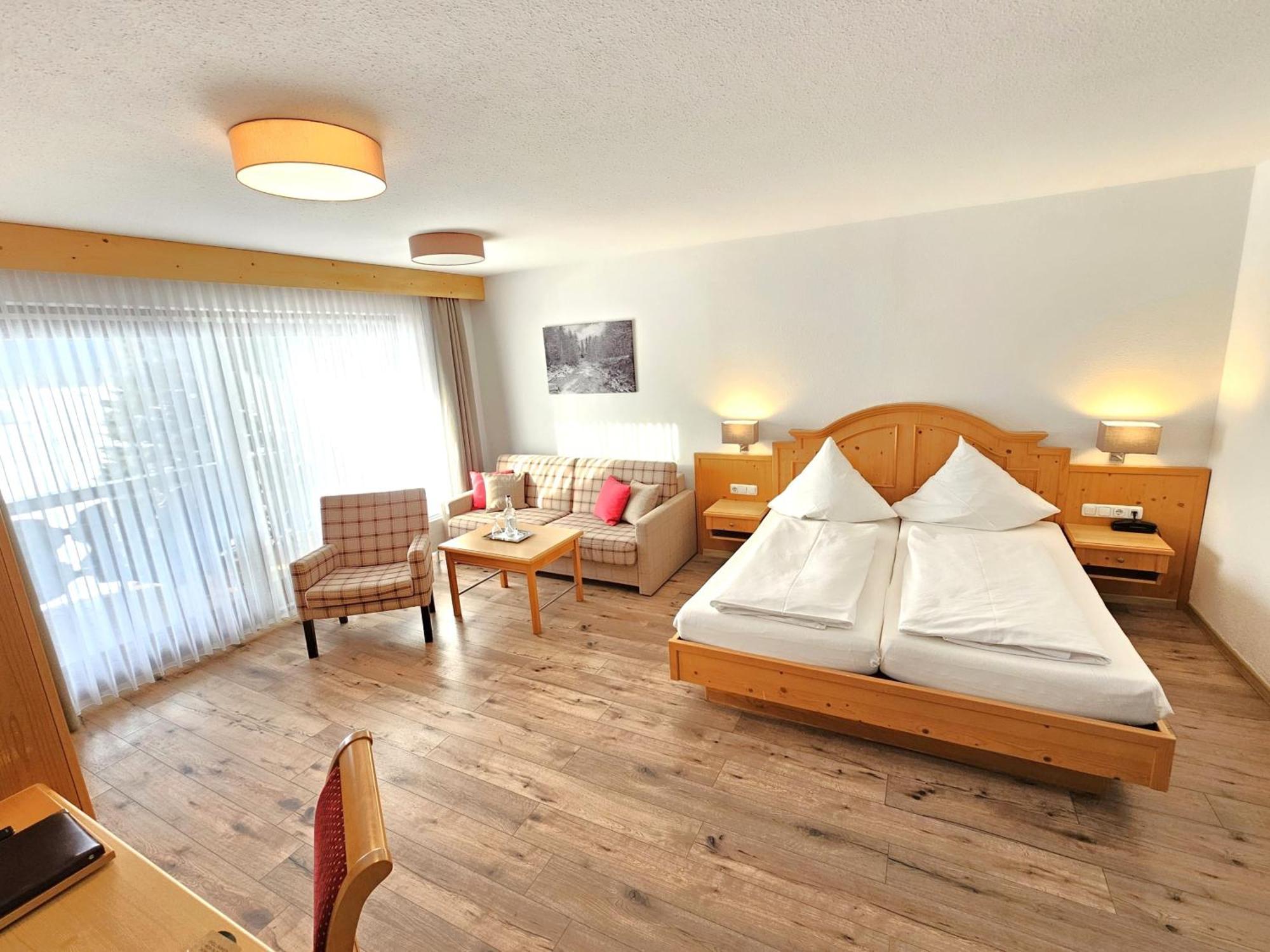 Hotel Cafe Fuggerhof オーベルストドルフ エクステリア 写真