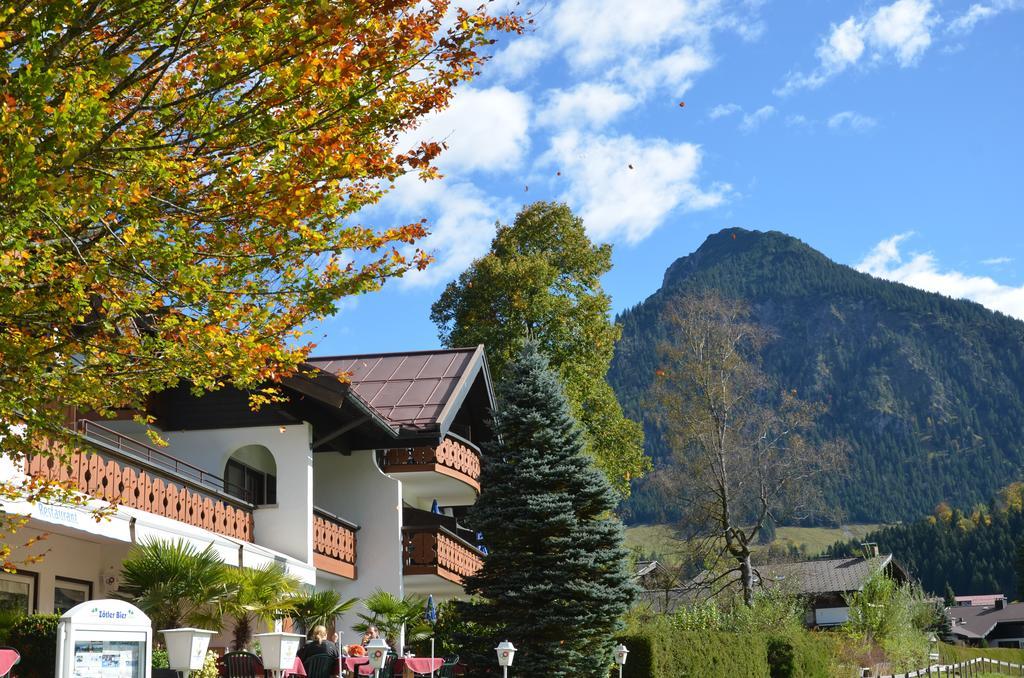 Hotel Cafe Fuggerhof オーベルストドルフ エクステリア 写真