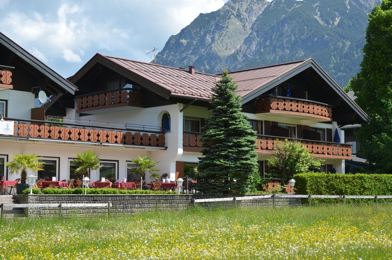 Hotel Cafe Fuggerhof オーベルストドルフ エクステリア 写真